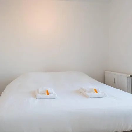 Incredibly Renovated Flat On A Suberb Location