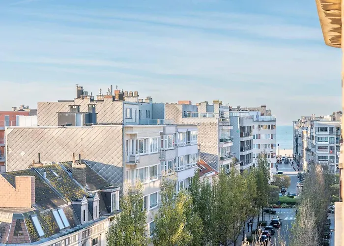 Apartment Incredibly Renovated Flat On A Suberb Location *