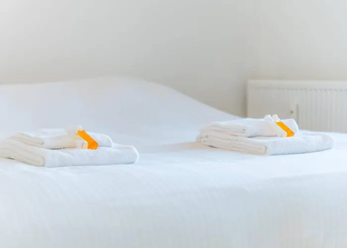 Incredibly Renovated Flat On A Suberb Location Apartment